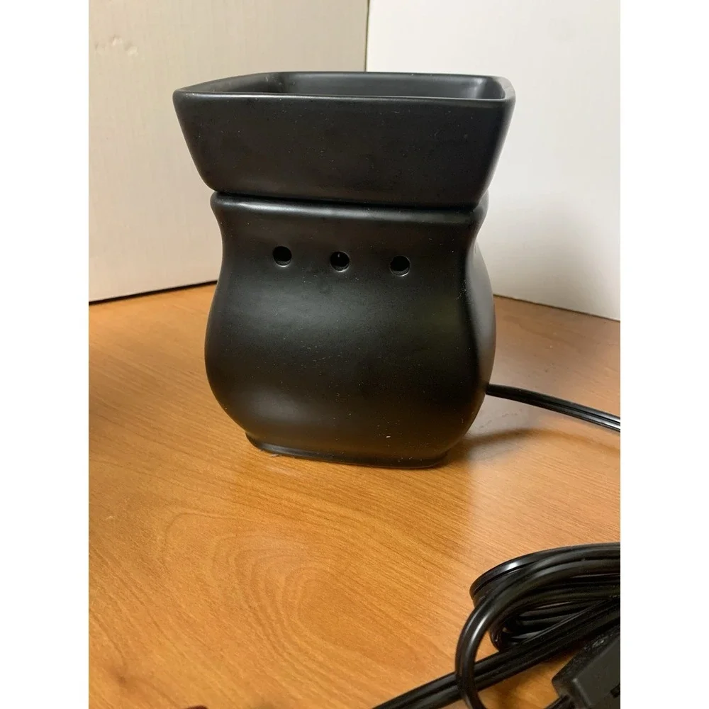Scentsy Classic Satin Black Warmer Electric Ceramic Home Fragrance Diffuser